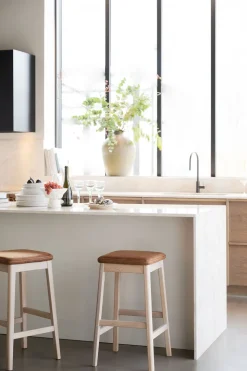 Livermore Barpall | Vitpigmenterad Ek