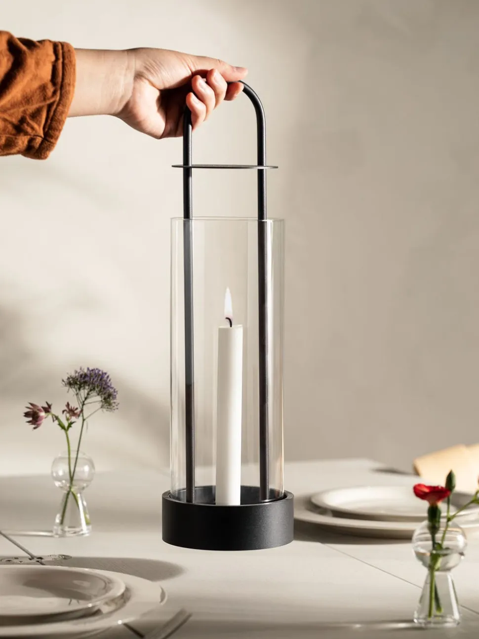 Lotus Lantern Black