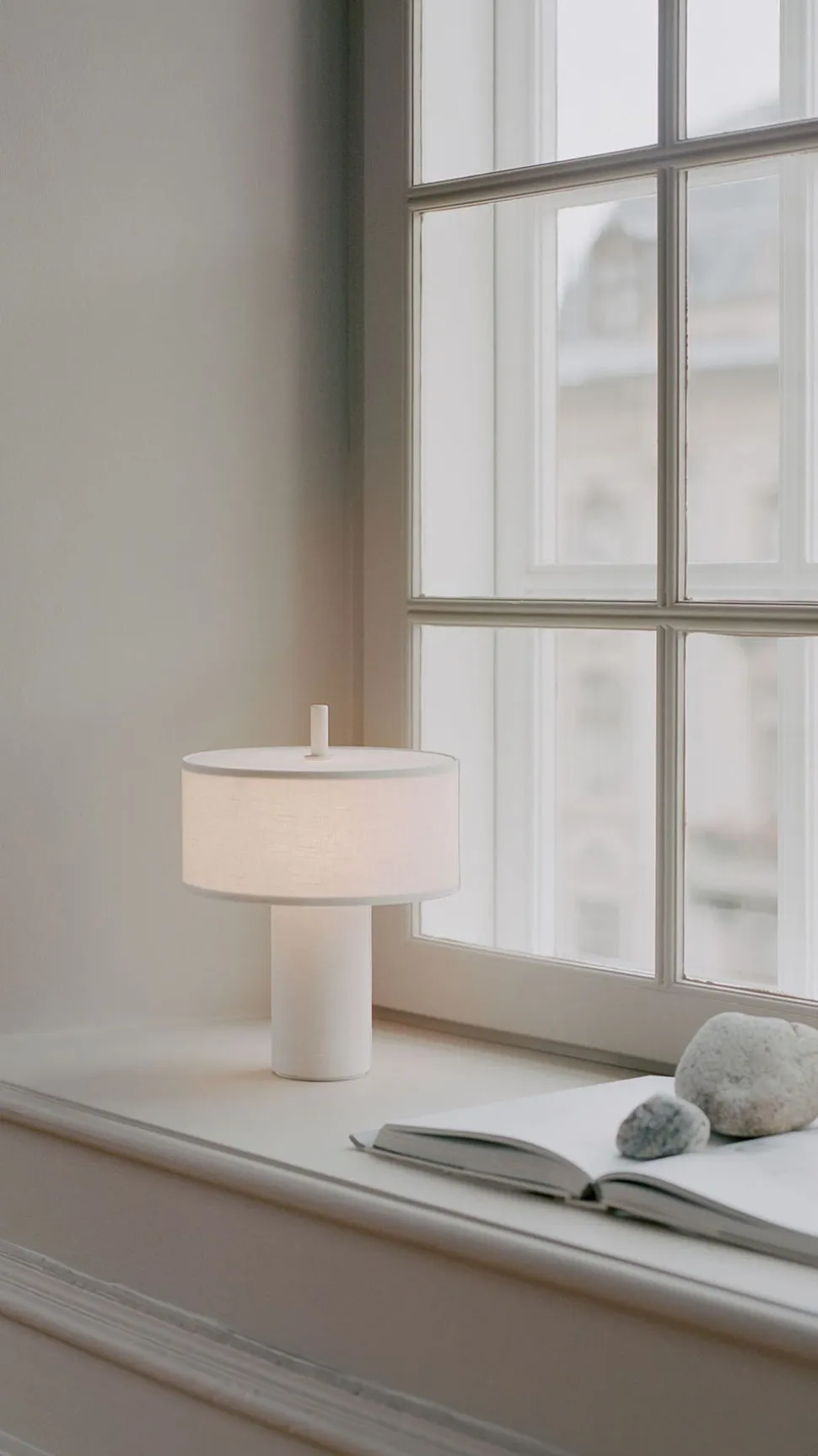 Margin Portabel Lampa | Vit Canvas