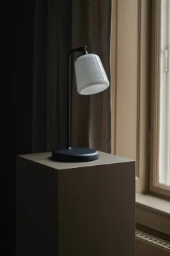 Material Bordslampa Ljusgrå betong