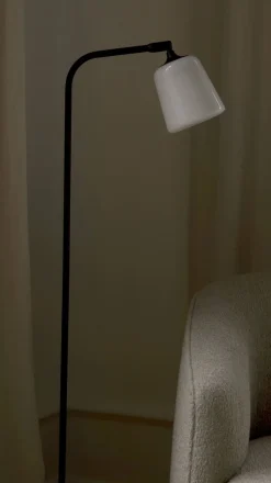 Material Golvlampa | Mörkgrå Betong