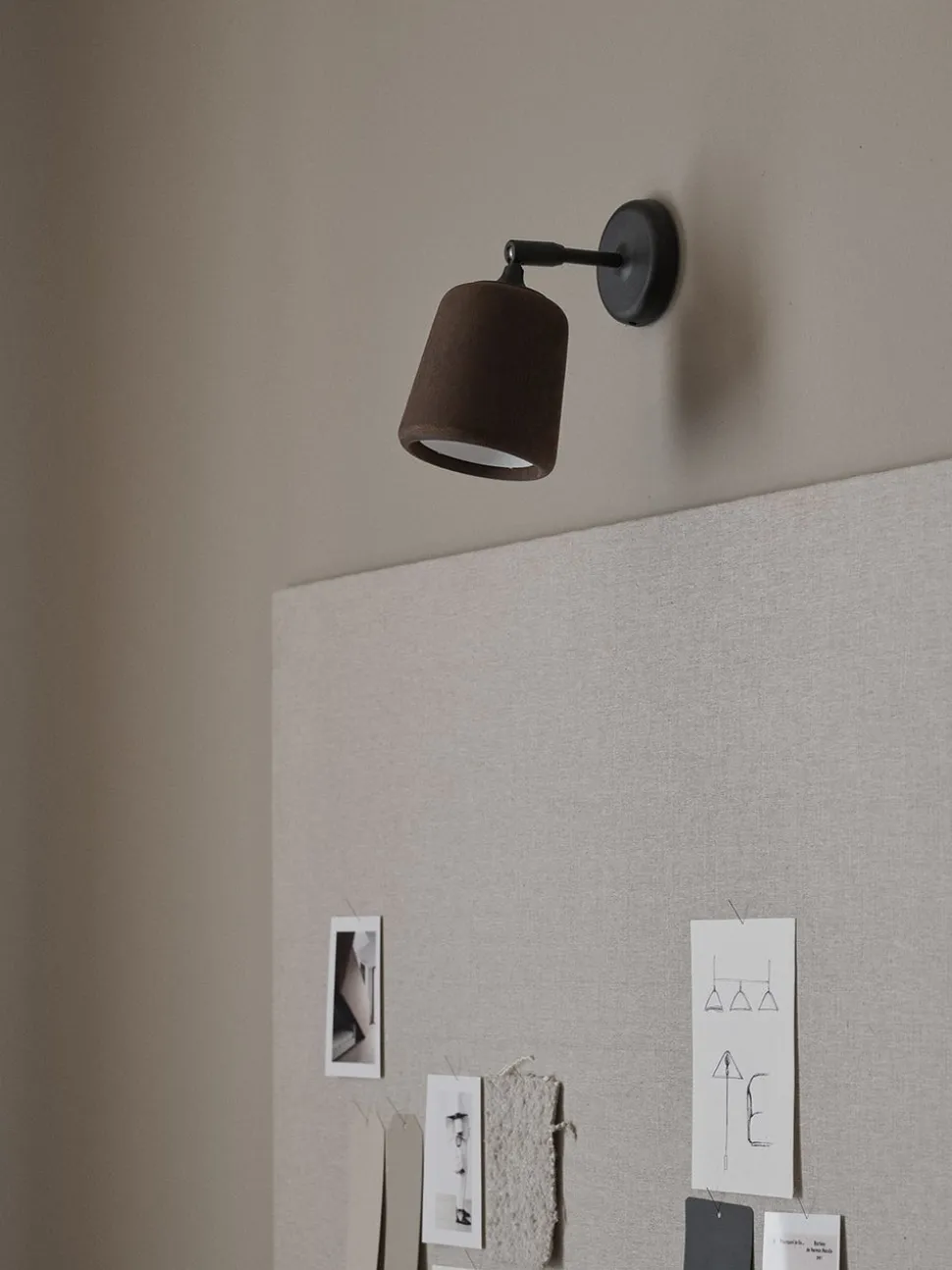 Material Vägglampa Ljusgrå betong