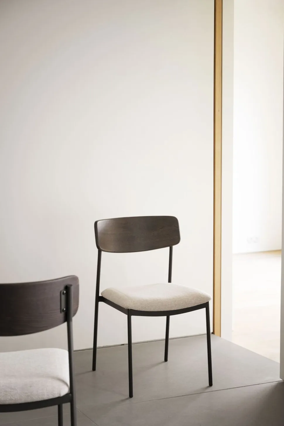 Maymont Stol | Brun Ek | Ljusbeige
