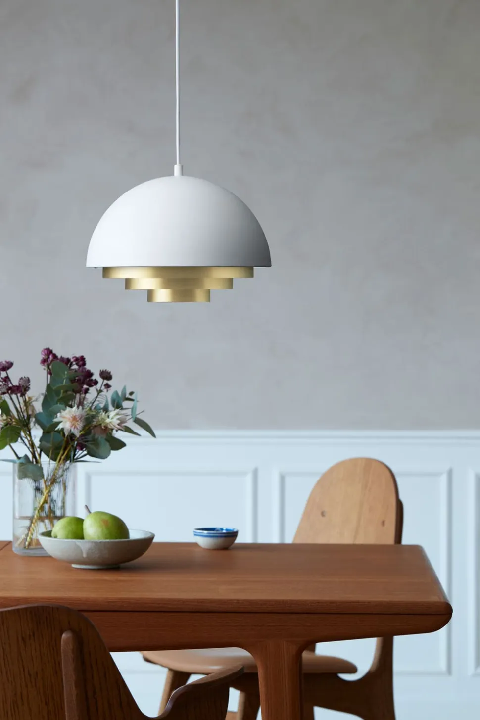 Milieu Colour Mini Pendel | Matt White/Brass