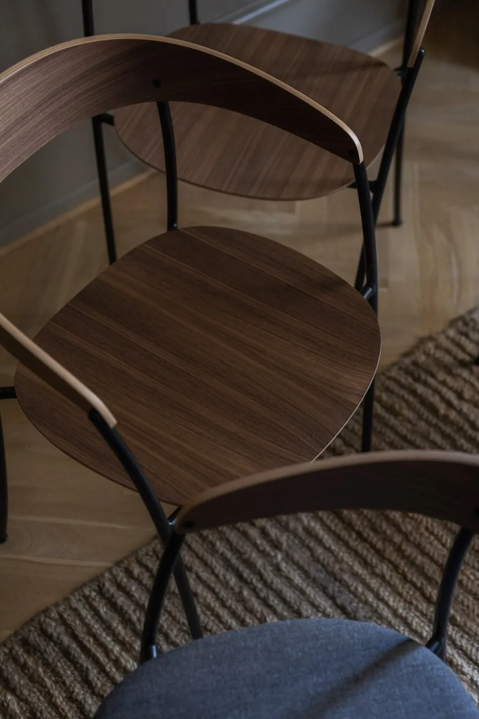 Missing Chair Stol Valnöt