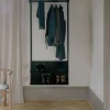 New Works Garderobshylla 3 | Valnöt/ Svart
