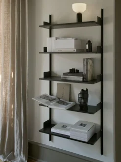 New Works Library Hylla 1900 | Svart