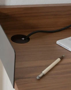 New Works Skrivbordshylla 1900 | Svart