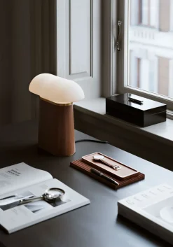 Nova Bordslampa | Valnöt