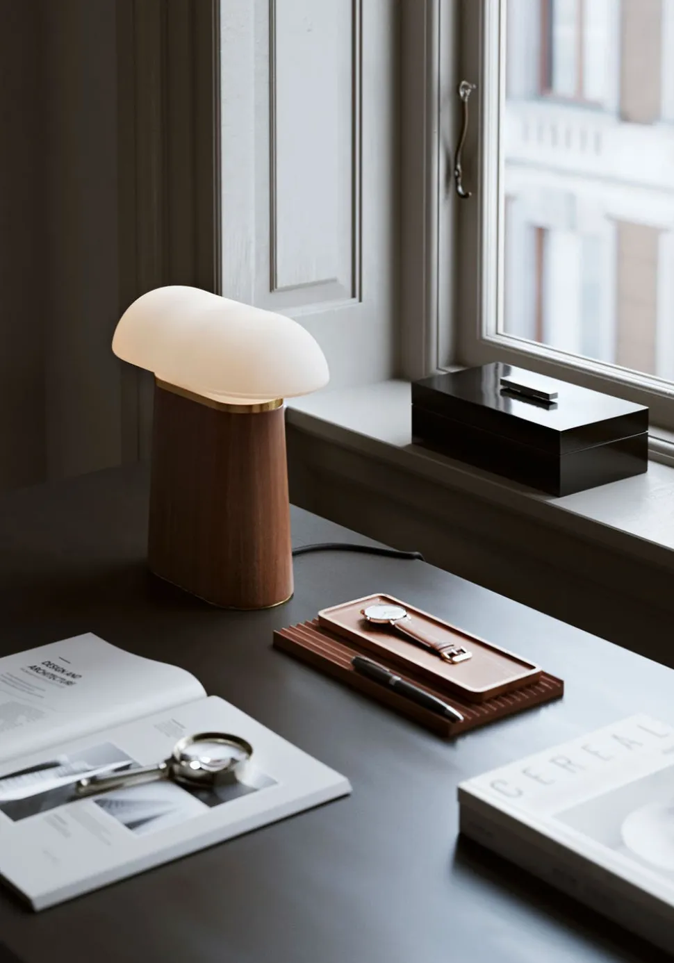 Nova Bordslampa | Valnöt