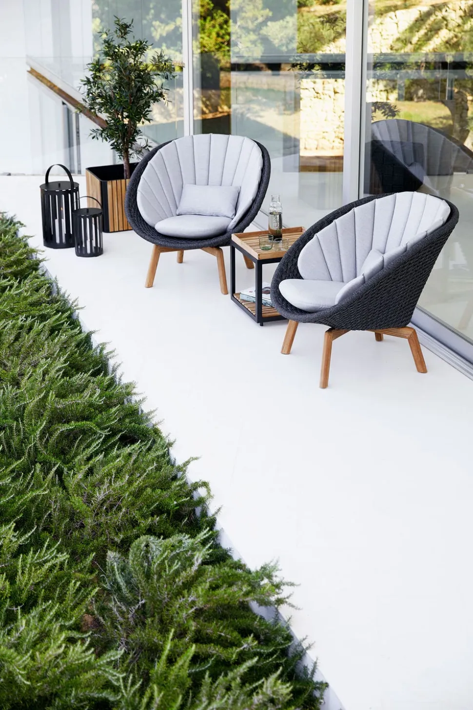 Peacock Loungefåtölj Teak | Dark Grey