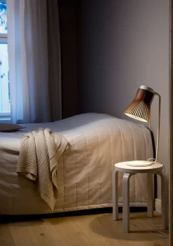 Petite 4620 bordlampa Svart