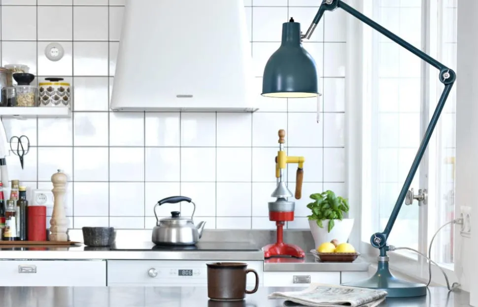 PJ60 Bordslampa Varmgrå