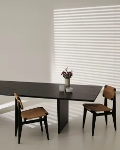 Private Matbord 260 | Brunsvart Ask