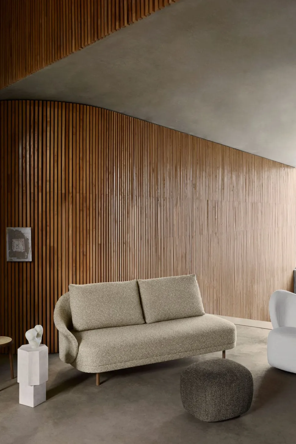 Quartz Podium | Chalk