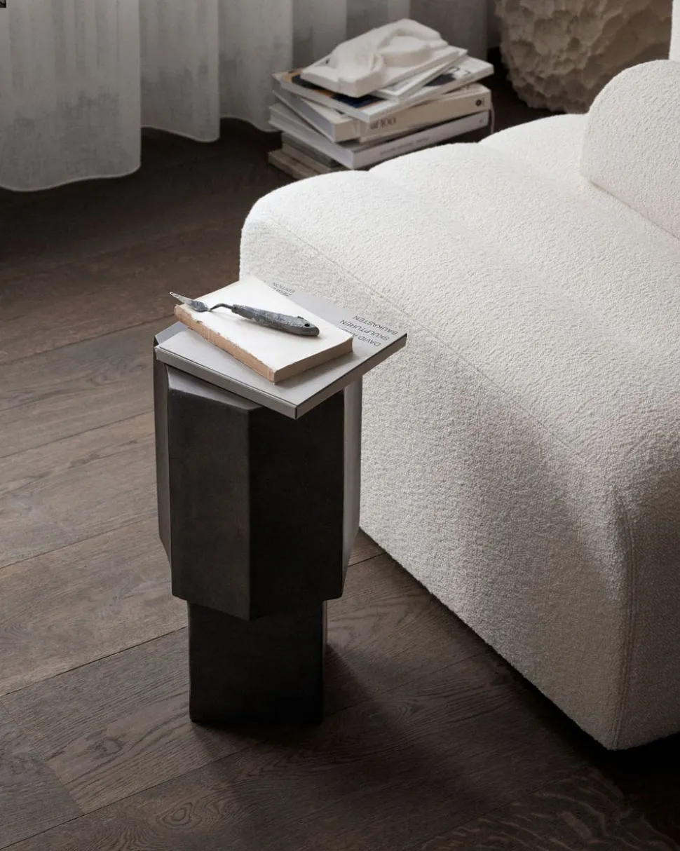 Quartz Podium | Earth
