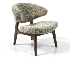 Ram Lounge Chair | Klädd rygg | Fårskinn