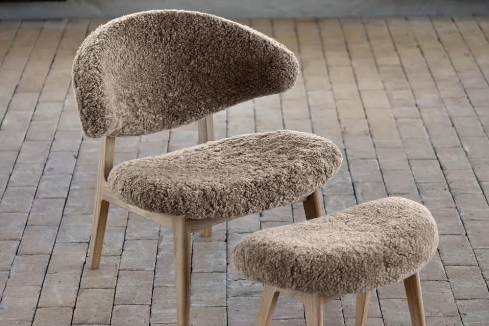 Ram Shell Lounge Chair | Trärygg | Fårskinn