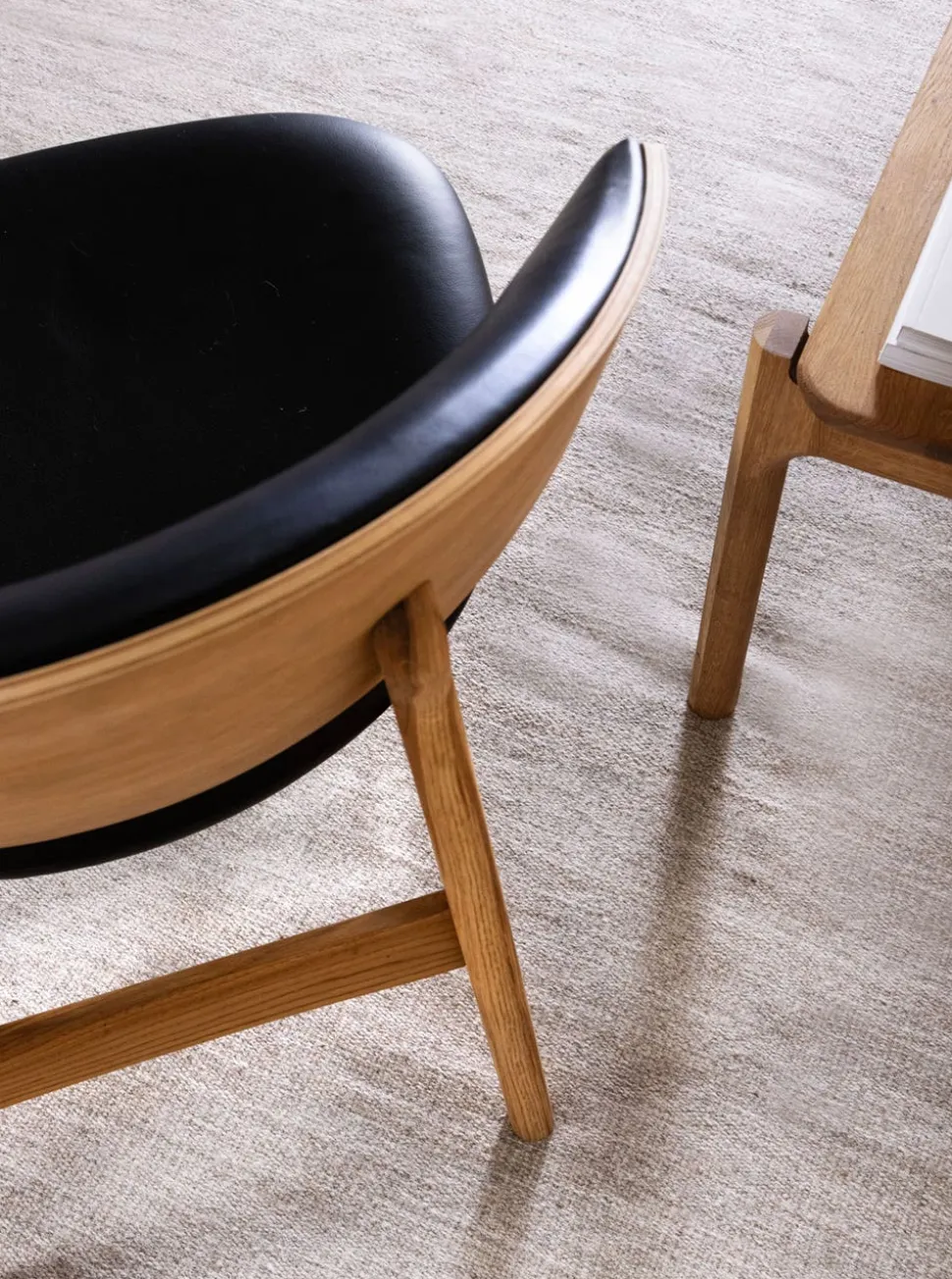 Ram Shell Lounge Chair | Trärygg | Läder
