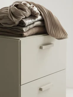 Relief Byrå Hög Beige | Sockel