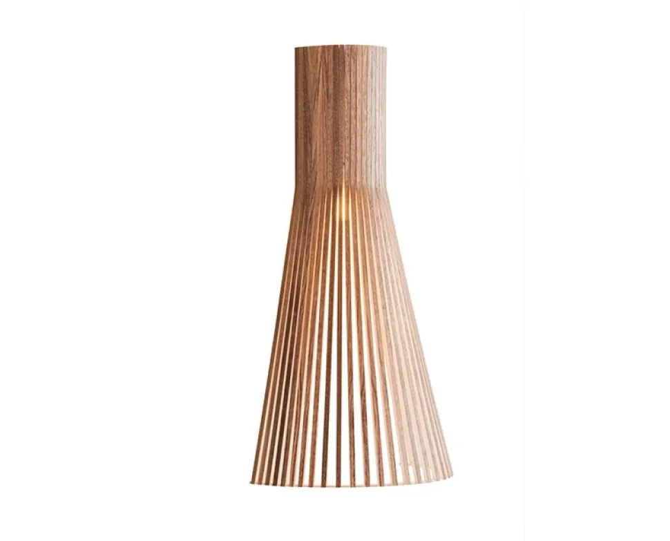 Secto 4230 vägglampa Valnöt