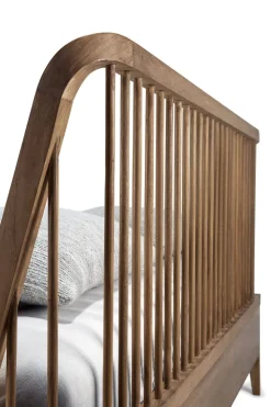 Spindle Sängram | Teak | 160x200 cm