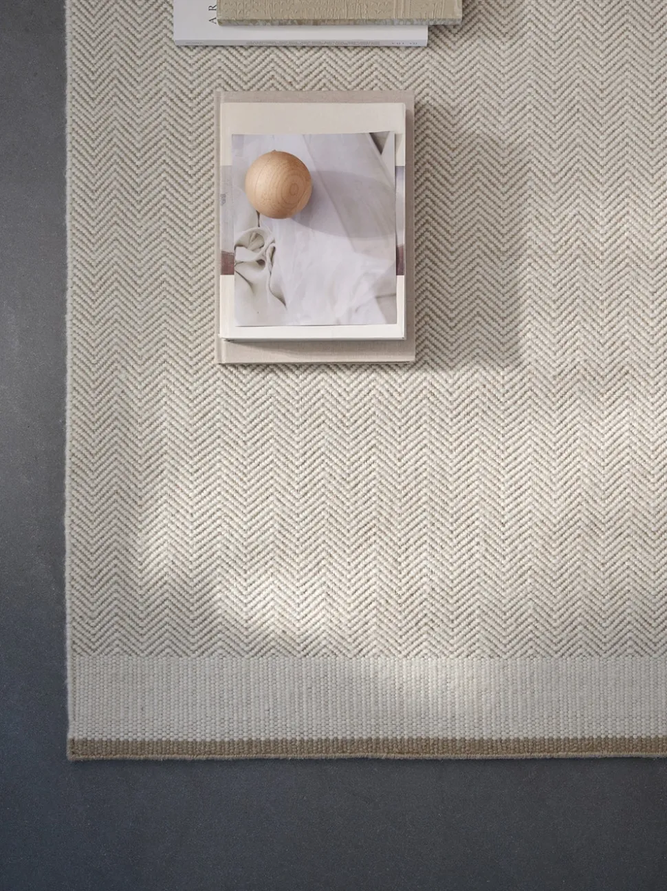 Stratum Echo matta | White 250x350