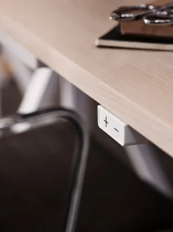 String Konferensbord | Höj- och Sänkbart, Vit Laminat 180x90