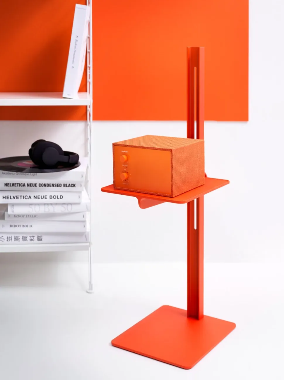 String Museum Sidobord | Orange
