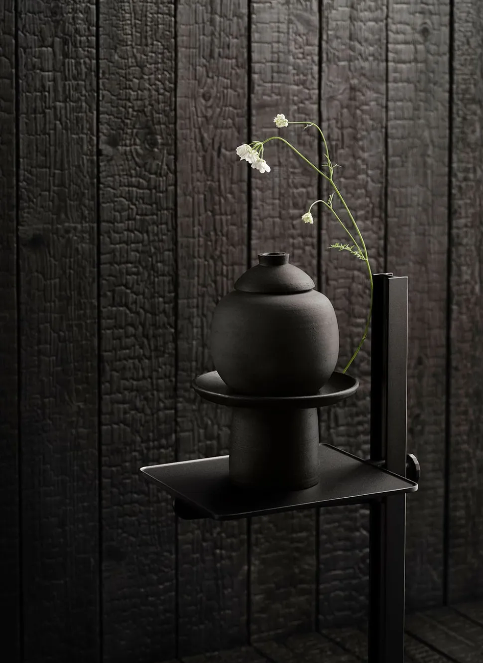 String Museum Sidobord | Svart