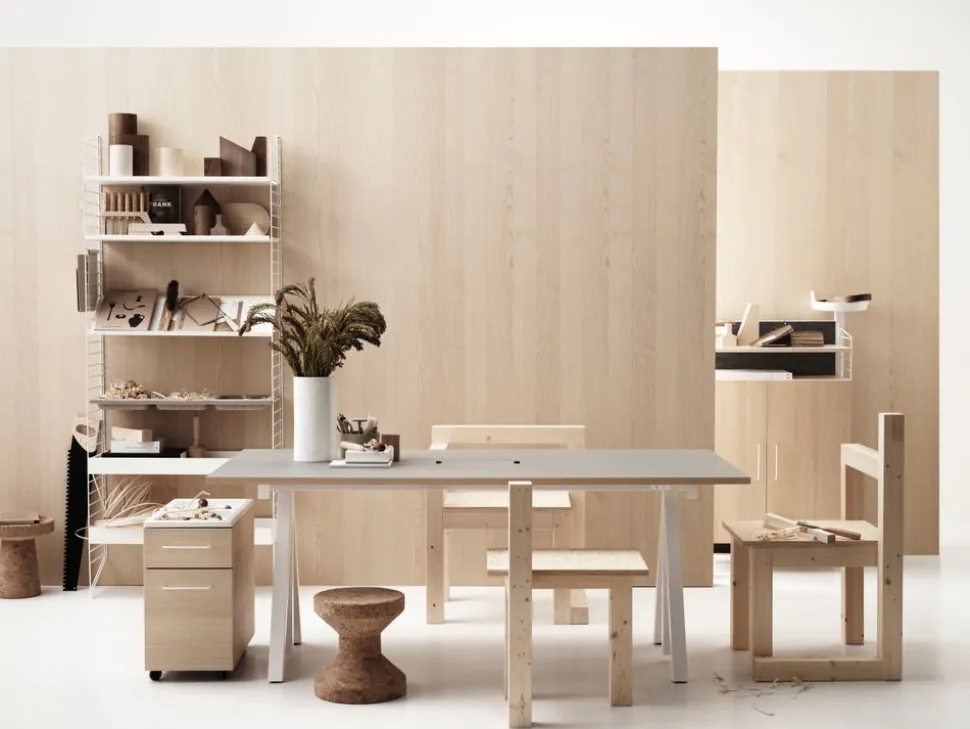 String Works Skrivbord | Höj- & Sänkbart, Vit Laminat 120x78