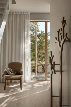 Tree rockhängare vägg hög | Svart