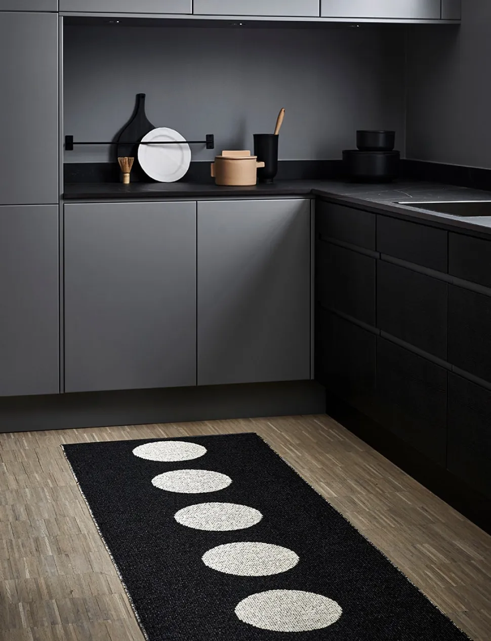 Vera Gångmatta Black 70x150