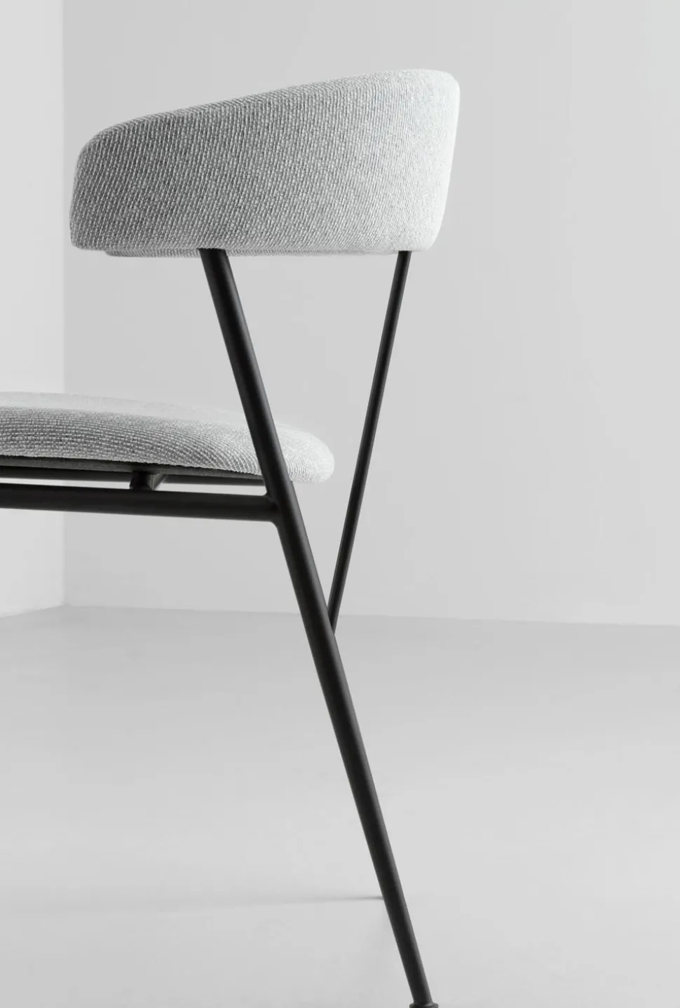 Violin Dining Chair | Helklädd