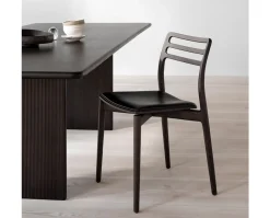 Vipp 481 Cabin Chair | Mörk Ek | Svart Läder