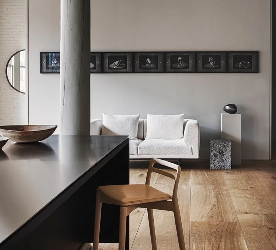 Vipp 484 Cabin Counter Stol | Mörk ek, svart läder