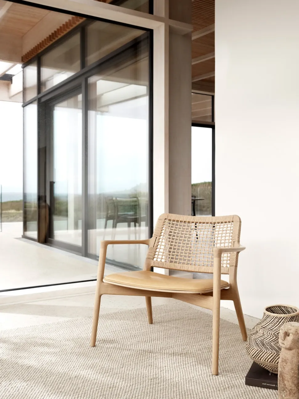Vipp 488 Cabin Lounge Chair | Light Oak