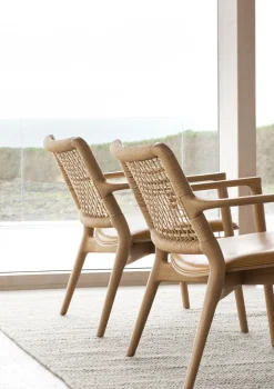 Vipp 488 Cabin Lounge Chair | Light Oak