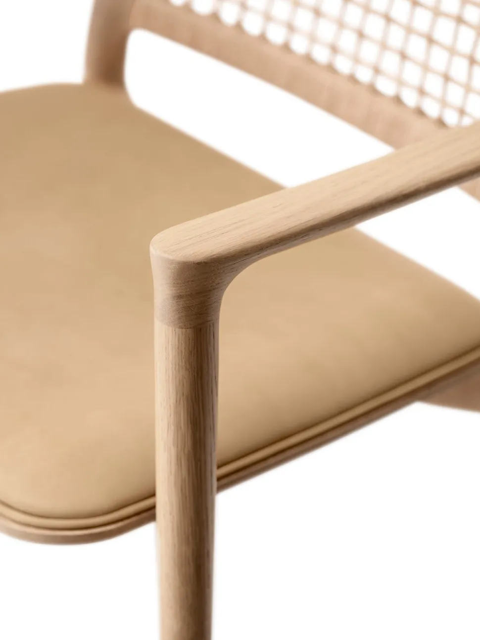 Vipp 488 Cabin Lounge Chair | Light Oak
