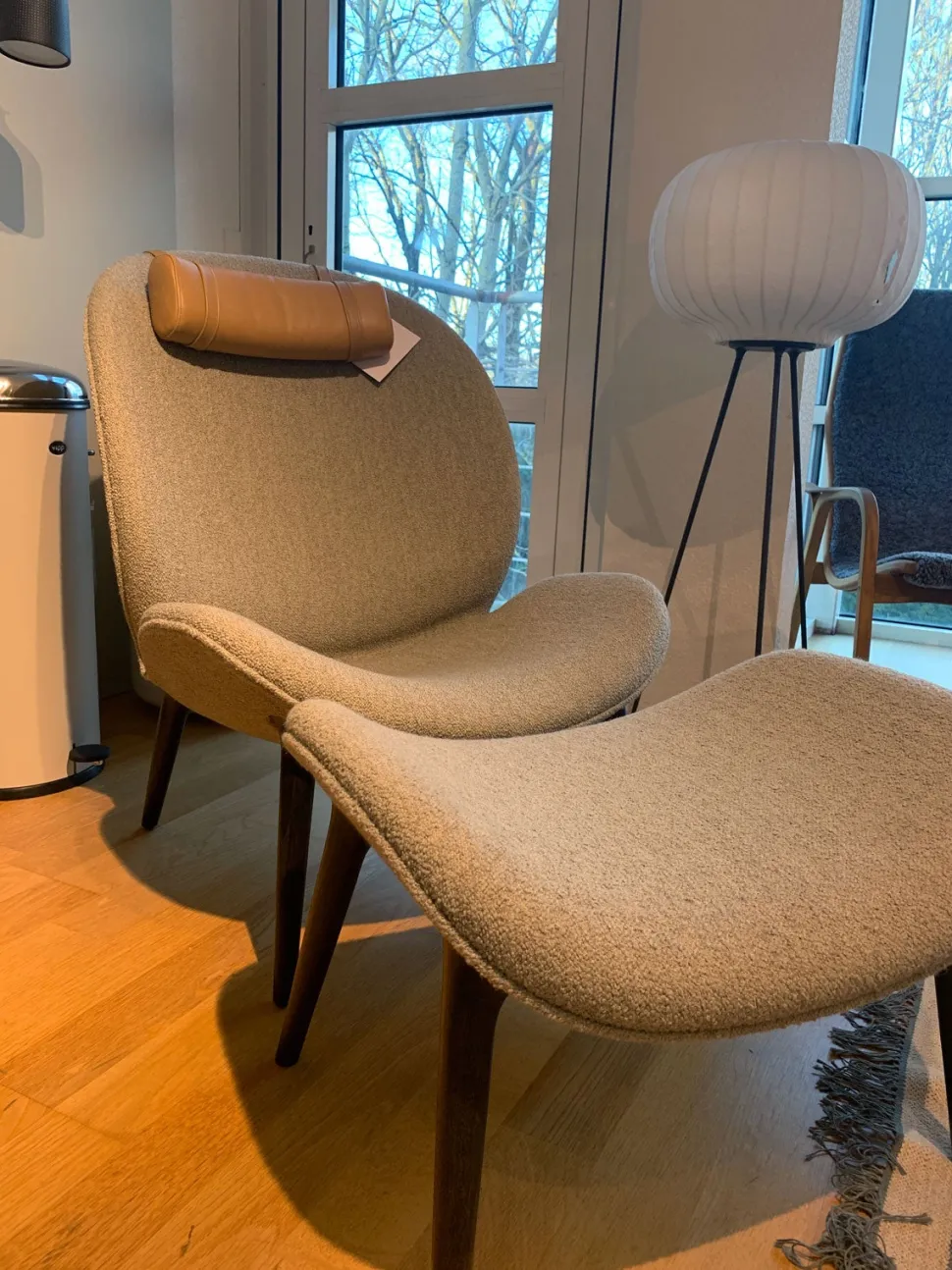 Vipp 466 Lodge Lounge Chair + Footstool | Soprano 03
