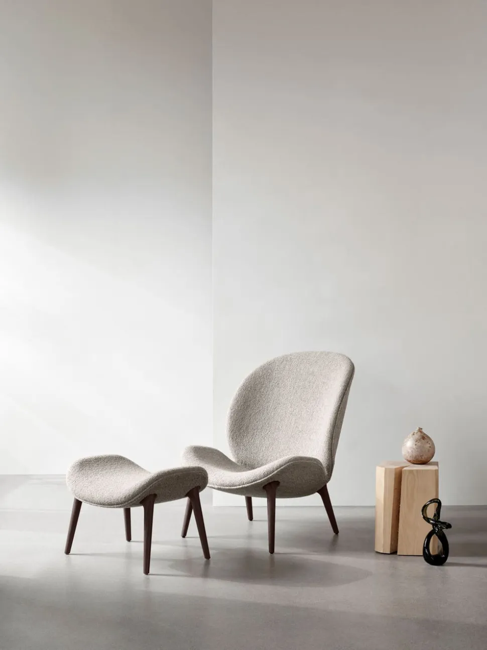 Vipp 466 Lodge Lounge Chair | Tyg Soprano 03
