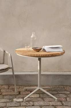 Vipp 717 Open-Air Cafébord | Teak