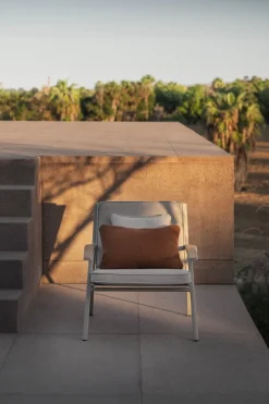 Vipp 713 Open-Air Loungefåtölj | Dune Sand