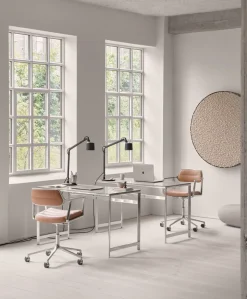 Vipp 430 Studio Skrivbord | Camel Läder, Ek
