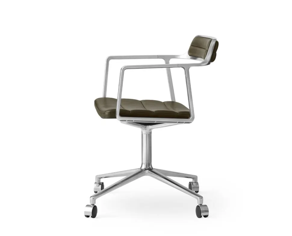 Vipp 452 Swivel Chair | Hjul | Polerat Aluminium, Grönt Läder