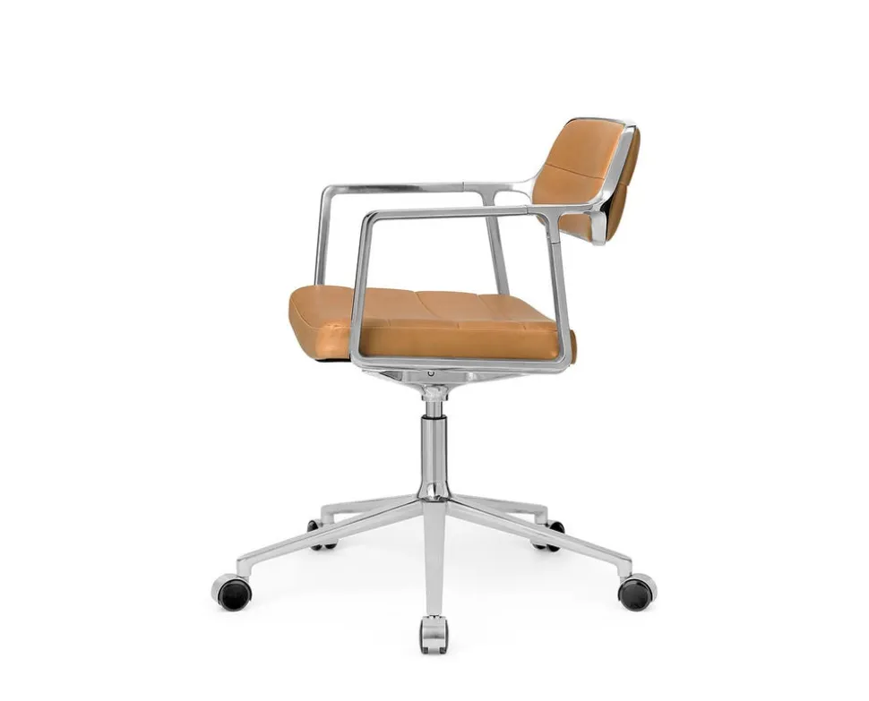 Vipp 453+ Swivel Stol | Hjul | Camel Läder, Polerat Aluminium