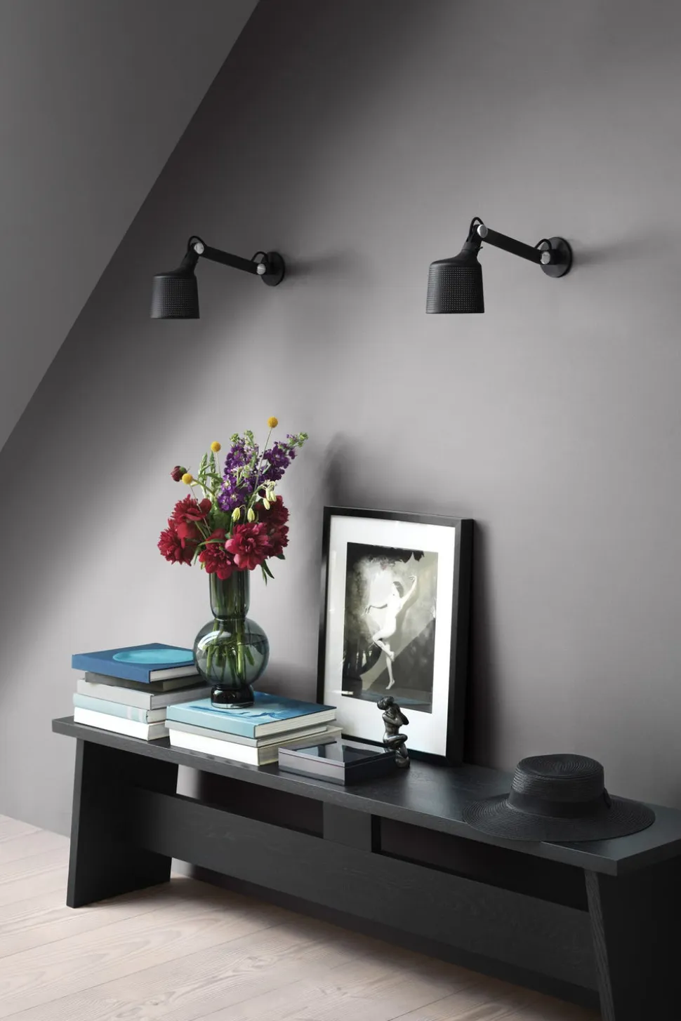 Vipp 523 Vägglampa | Svart