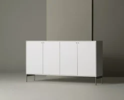 Volt Sideboard Täckta Dörrar | Beige / Rostfritt