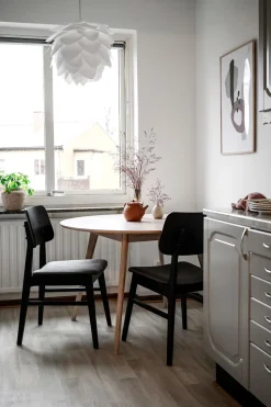 Yumi Matbord | Runt Ø115, Mattlackad Ek