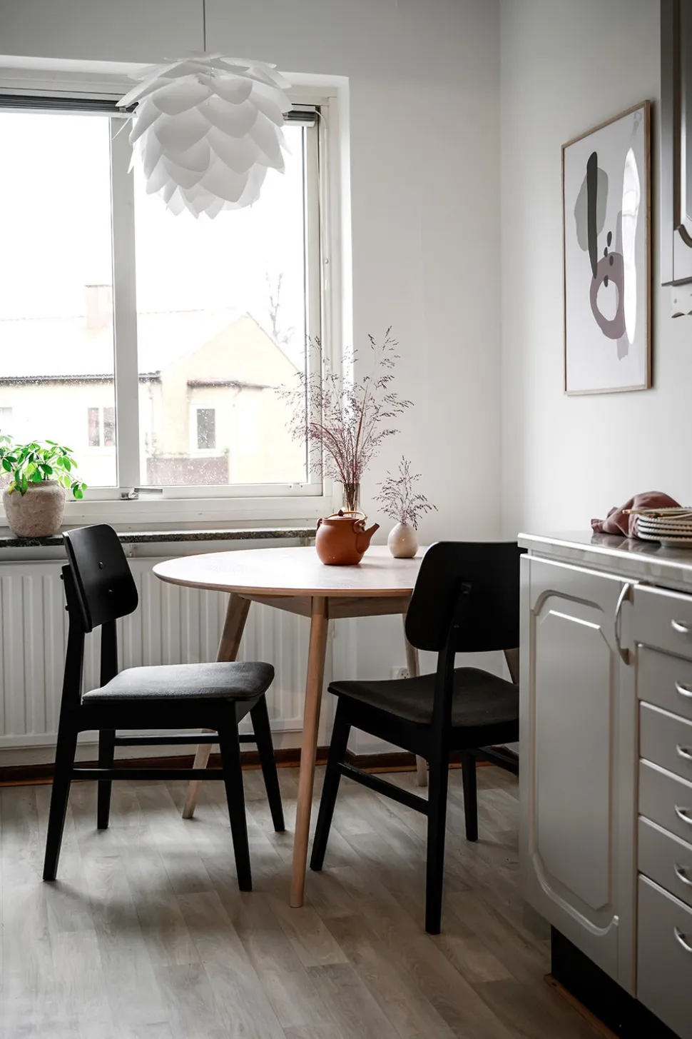Yumi Matbord | Runt Ø115, Mattlackad Ek